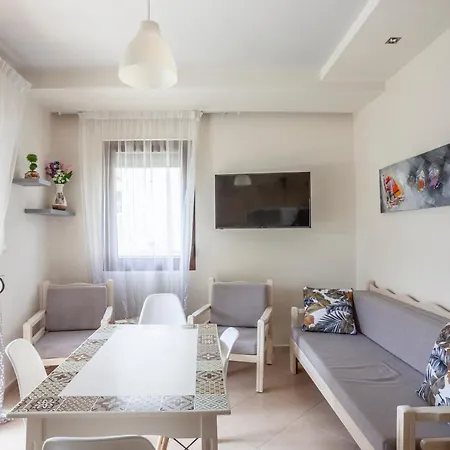 Sea Side Valentina 하니오티